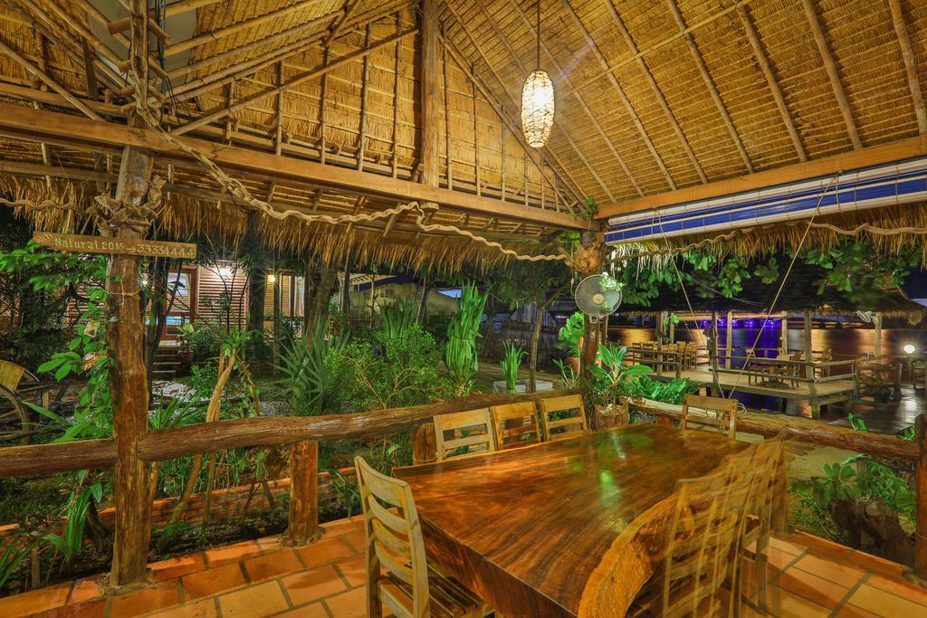 Natural Bungalows Restaurant&Bar Kampot Exterior foto